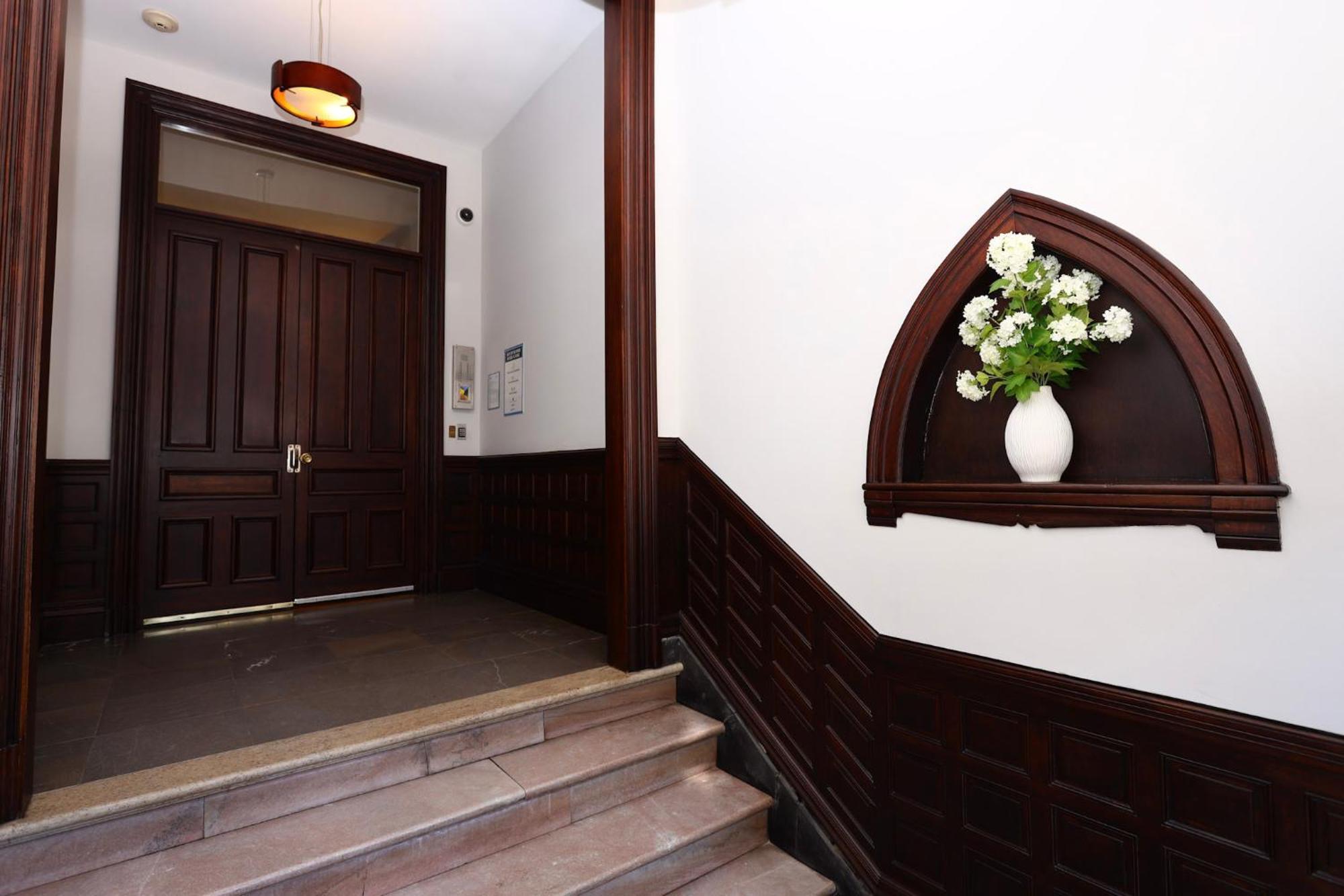 Stylish Studio On Newbury Street, #10 ボストン エクステリア 写真